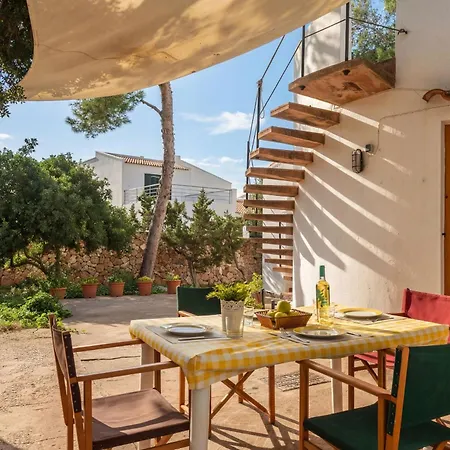 Pons Bosch 2 Bedroom House, * Cala Blanca (Menorca)