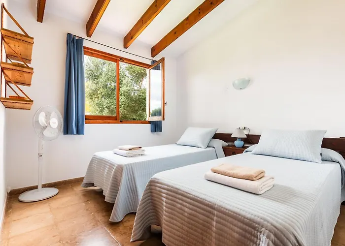 Pons Bosch 2 Bedroom House,