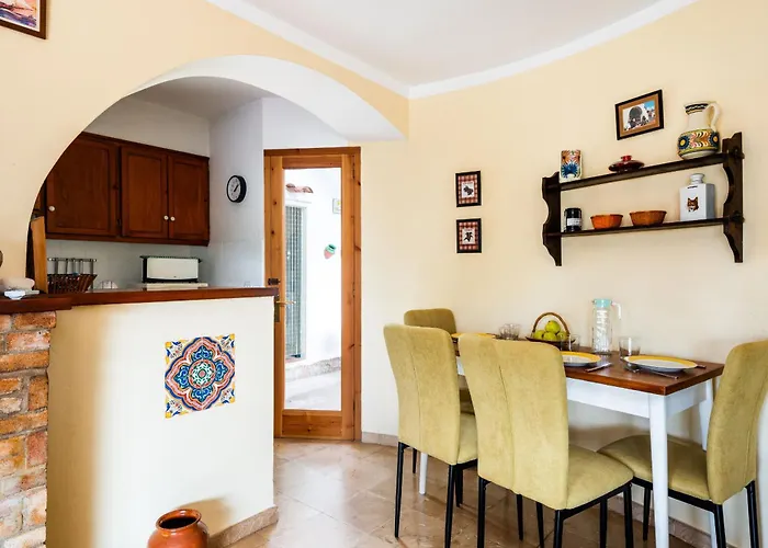 Pons Bosch 2 Bedroom House, Hébergement de vacances *