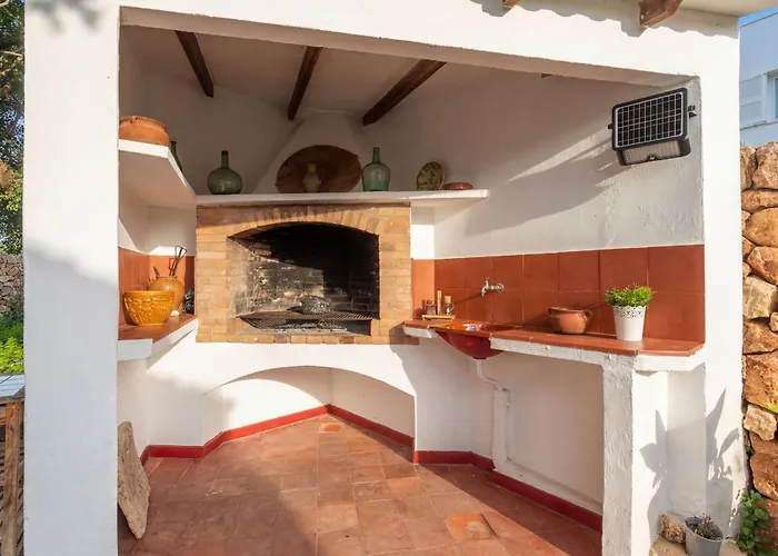 Pons Bosch 2 Bedroom House, * Cala Blanca (Menorca)