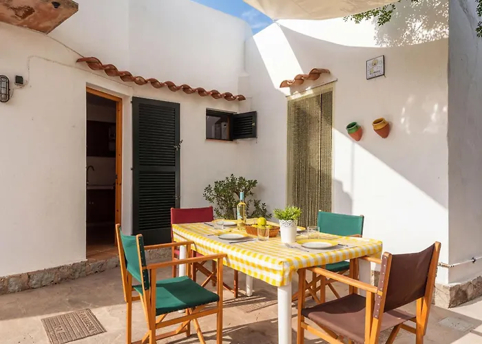 Pons Bosch 2 Bedroom House, * Cala Blanca (Menorca)