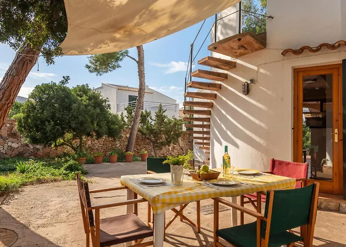 Pons Bosch 2 Bedroom House, * Cala Blanca (Menorca)