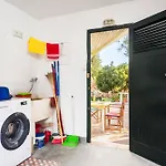 Pons Bosch 2 Bedroom House, Semesterbostad Cala Blanca (Menorca)