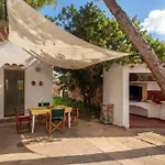 Pons Bosch 2 Bedroom House, *