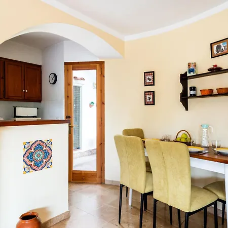 Pons Bosch 2 Bedroom House, Semesterbostad *